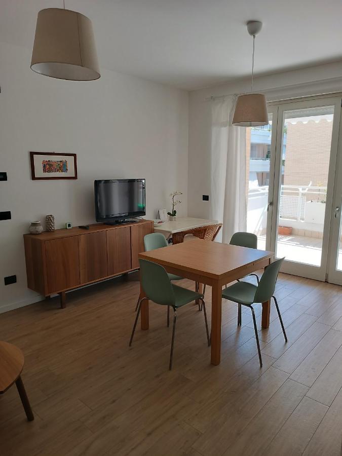 Appartamento Per 4, Metro B Monti Tiburtini, Ac, Wi-Fi โรม ภายนอก รูปภาพ