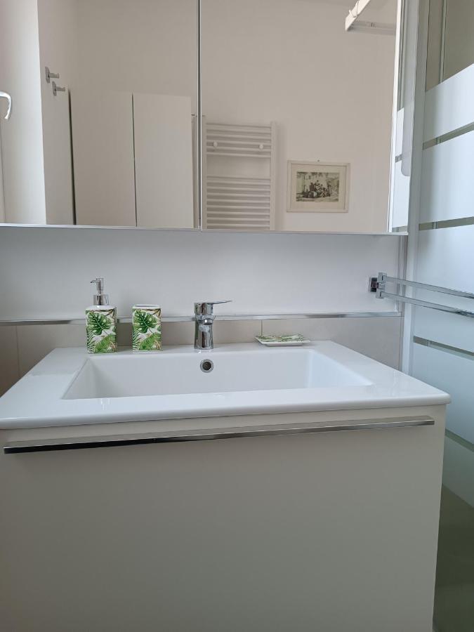 Appartamento Per 4, Metro B Monti Tiburtini, Ac, Wi-Fi โรม ภายนอก รูปภาพ