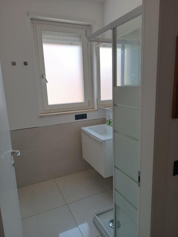 Appartamento Per 4, Metro B Monti Tiburtini, Ac, Wi-Fi โรม ภายนอก รูปภาพ