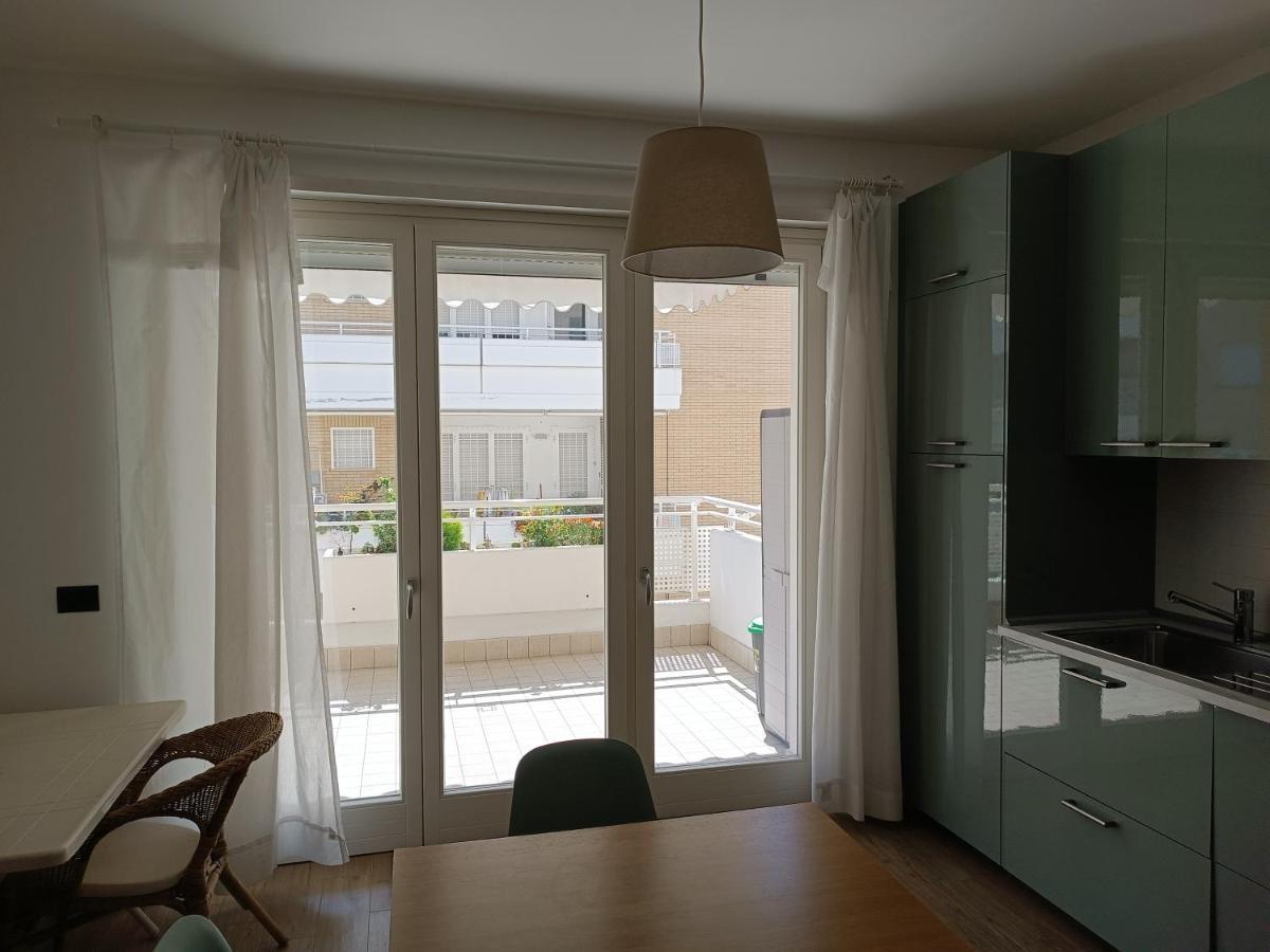 Appartamento Per 4, Metro B Monti Tiburtini, Ac, Wi-Fi โรม ภายนอก รูปภาพ